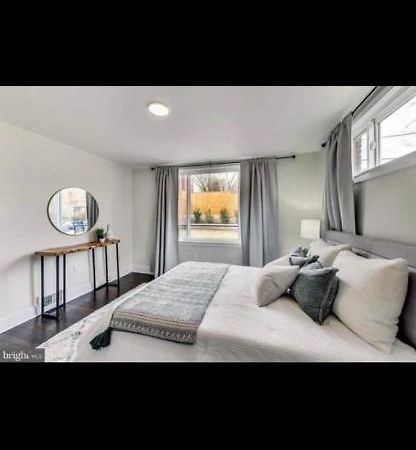 וושינגטון Lovely 1-Bedroom Rental Unit With Free Parking מראה חיצוני תמונה